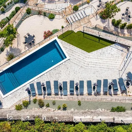Mare Sano Plaza Apartment